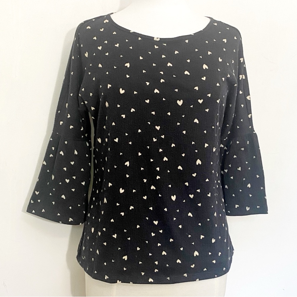 LC Lauren Conrad Chic and stylish bell sleeve top with charming heart print M